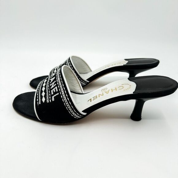 Chanel Sandals Mules Embroidered Slides Low Heels Eu 39, US 8-8.5 - Picture 5 of 14